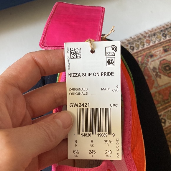 Adidas Nizza Slip On Pride shoe - Picture 5 of 5